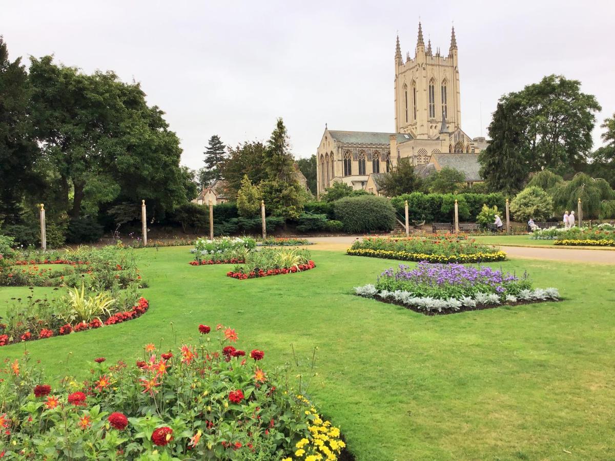 St Mary'S Bed & Breakfast Bury St. Edmunds Exteriör bild